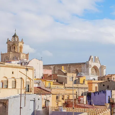 Planta Baja En La Muralla Romana Junto A La Catedral * Tarragona