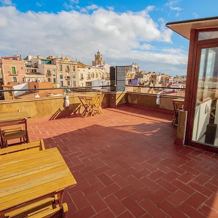 Planta Baja En La Muralla Romana Junto A La Catedral * Tarragona